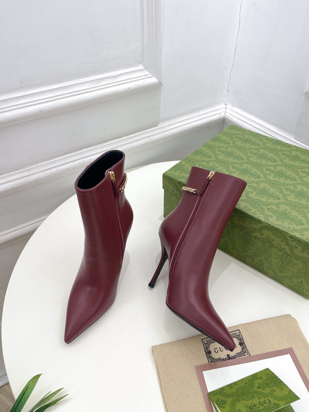 SIGNORIA SHORT BOOTS 10.5CM IN BURGUNDY RED CALFSKIN