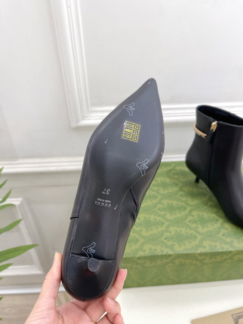 SIGNORIA SHORT BOOTS 4.5CM IN BLACK CALFSKIN