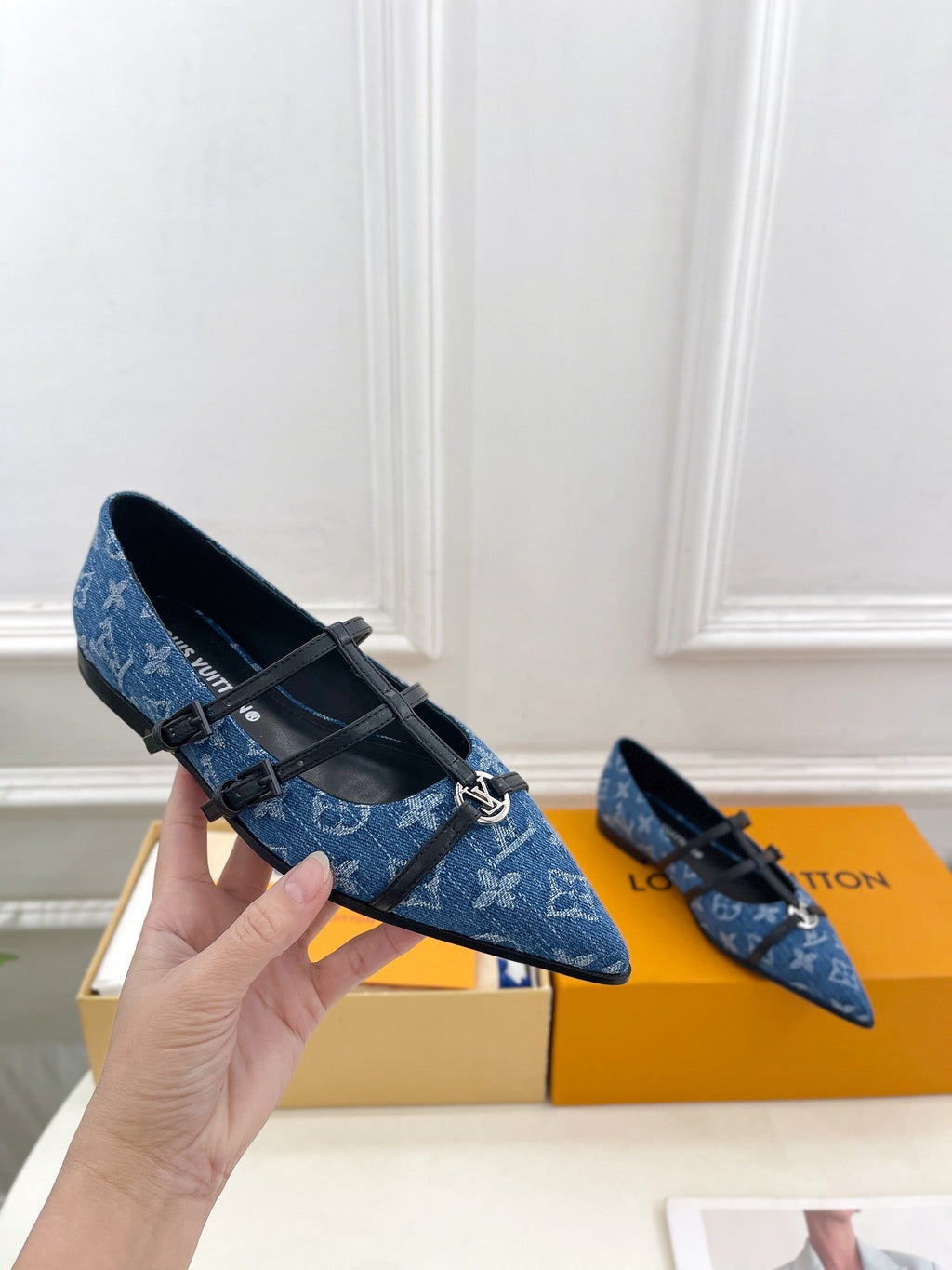 POINTED FLAT SHOES IN COBALT BLUE MONOGRAM DENIM