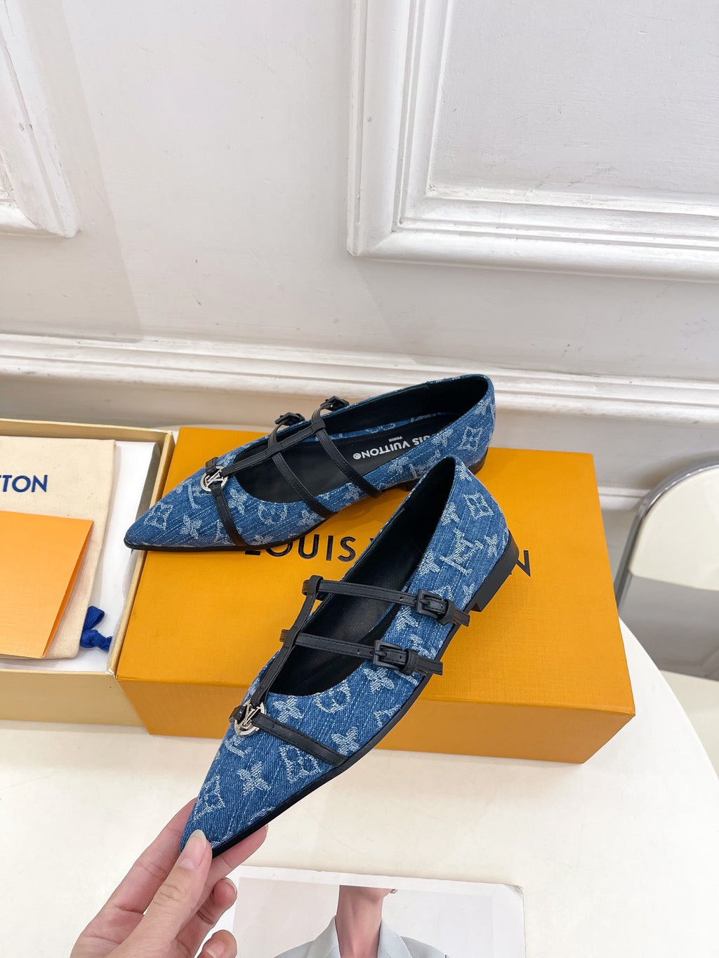 POINTED FLAT SHOES IN COBALT BLUE MONOGRAM DENIM