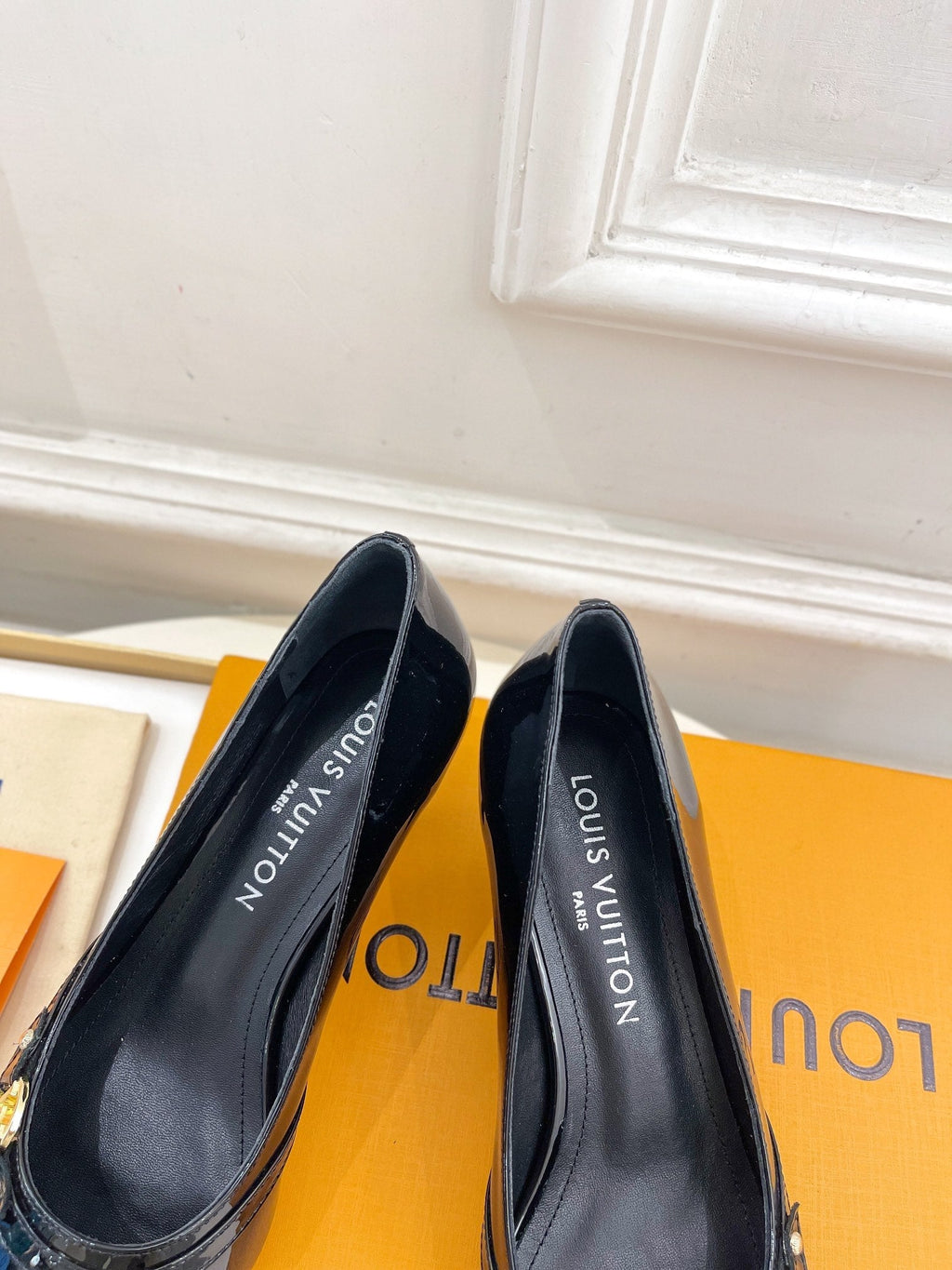 6AM HIGH PUMP 5 CM IN BLACK PATENT CALFSKIN