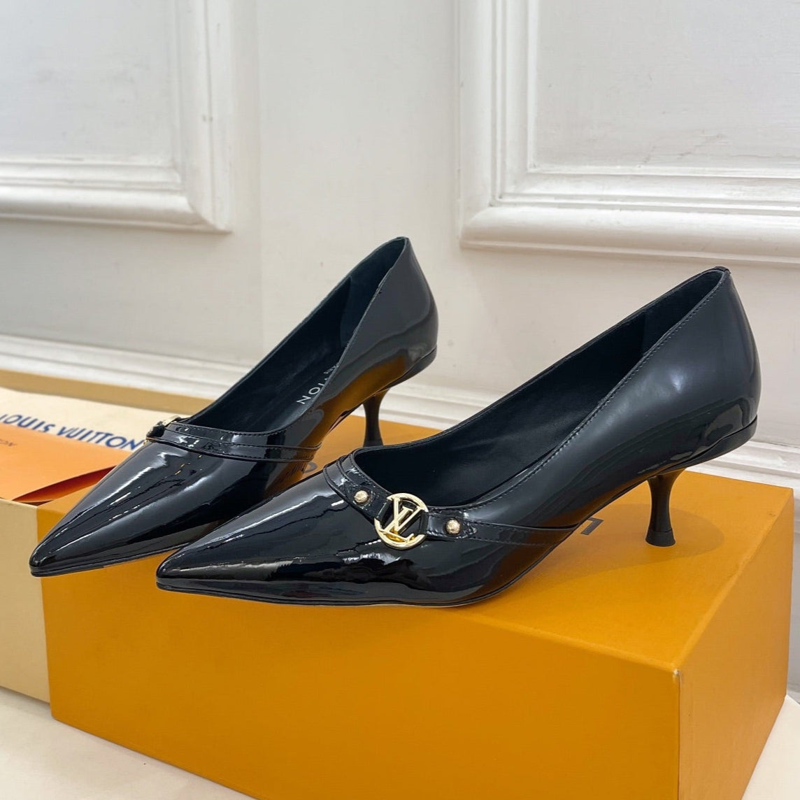 6AM HIGH PUMP 5 CM IN BLACK PATENT CALFSKIN