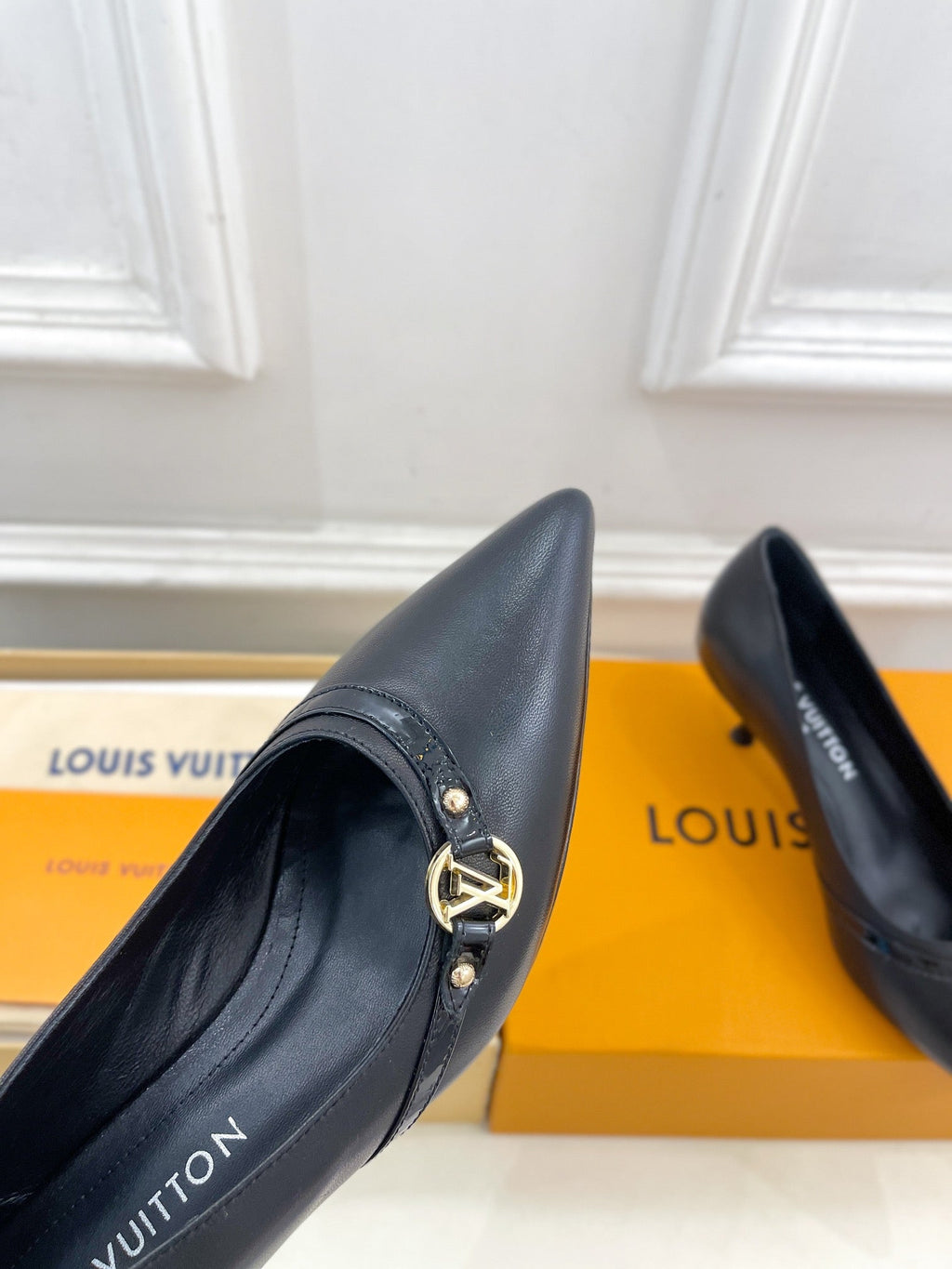 6AM HIGH PUMP 5 CM IN BLACK CALFSKIN