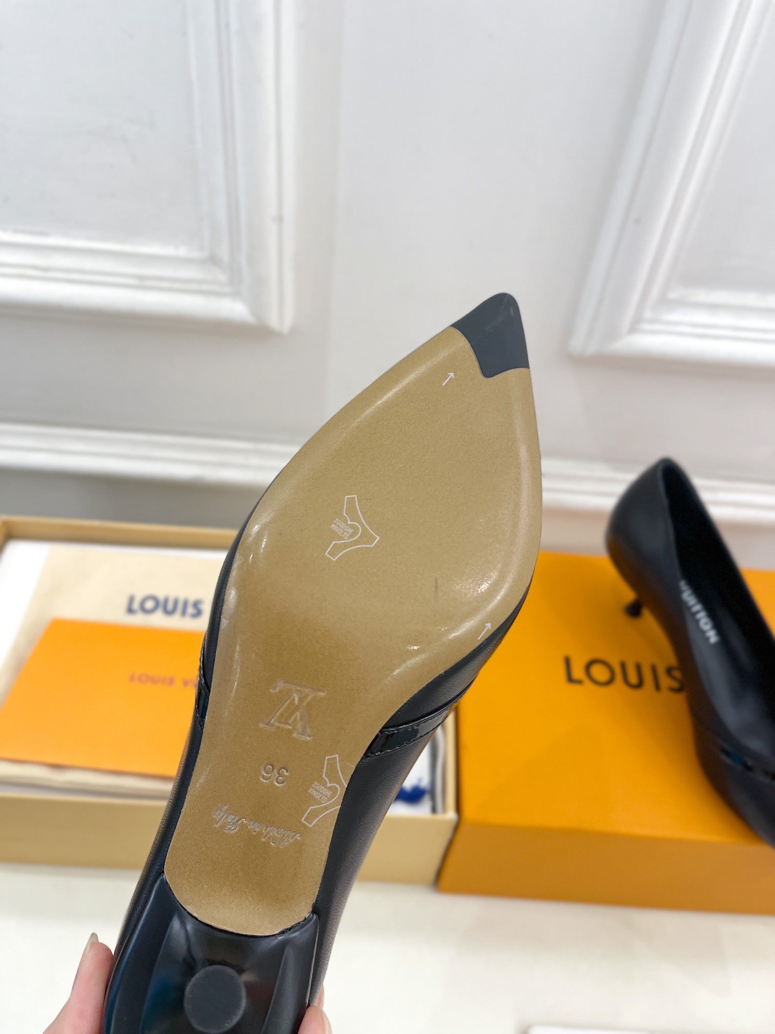 6AM HIGH PUMP 5 CM IN BLACK CALFSKIN