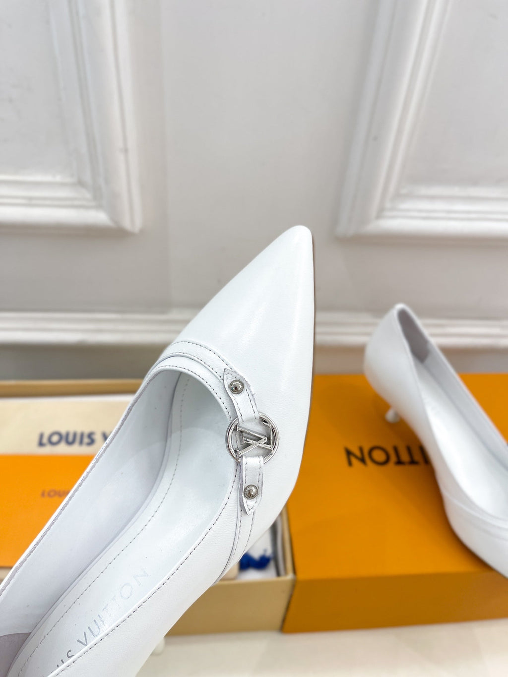 6AM HIGH PUMP 5 CM IN WHITE CALFSKIN