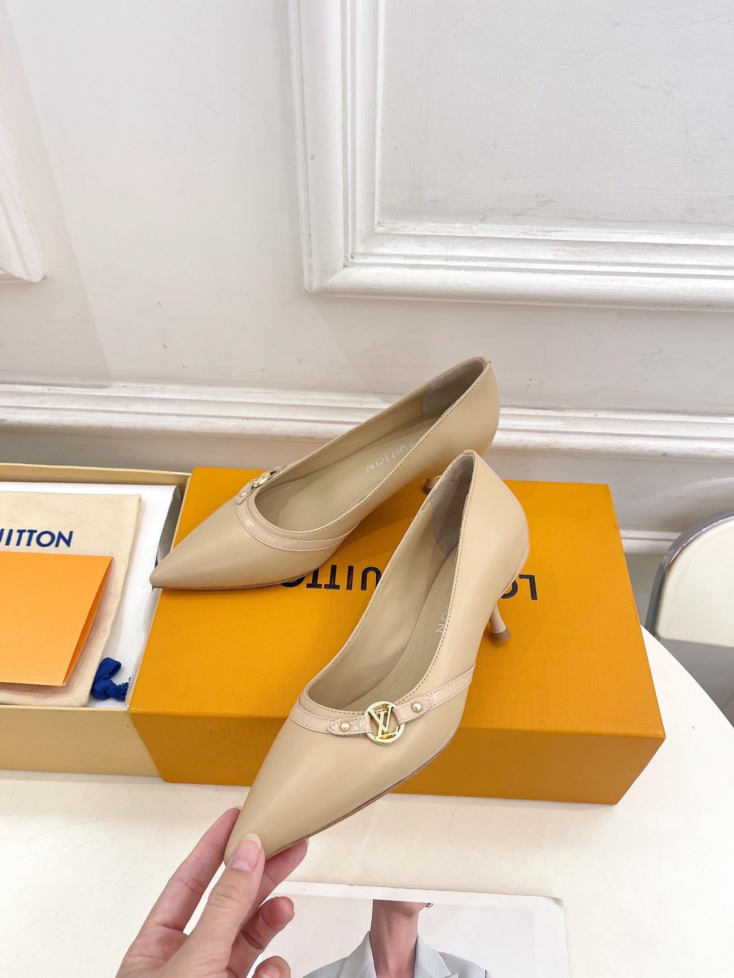 6AM HIGH PUMP 5 CM IN BISQUE BEIGE CALFSKIN