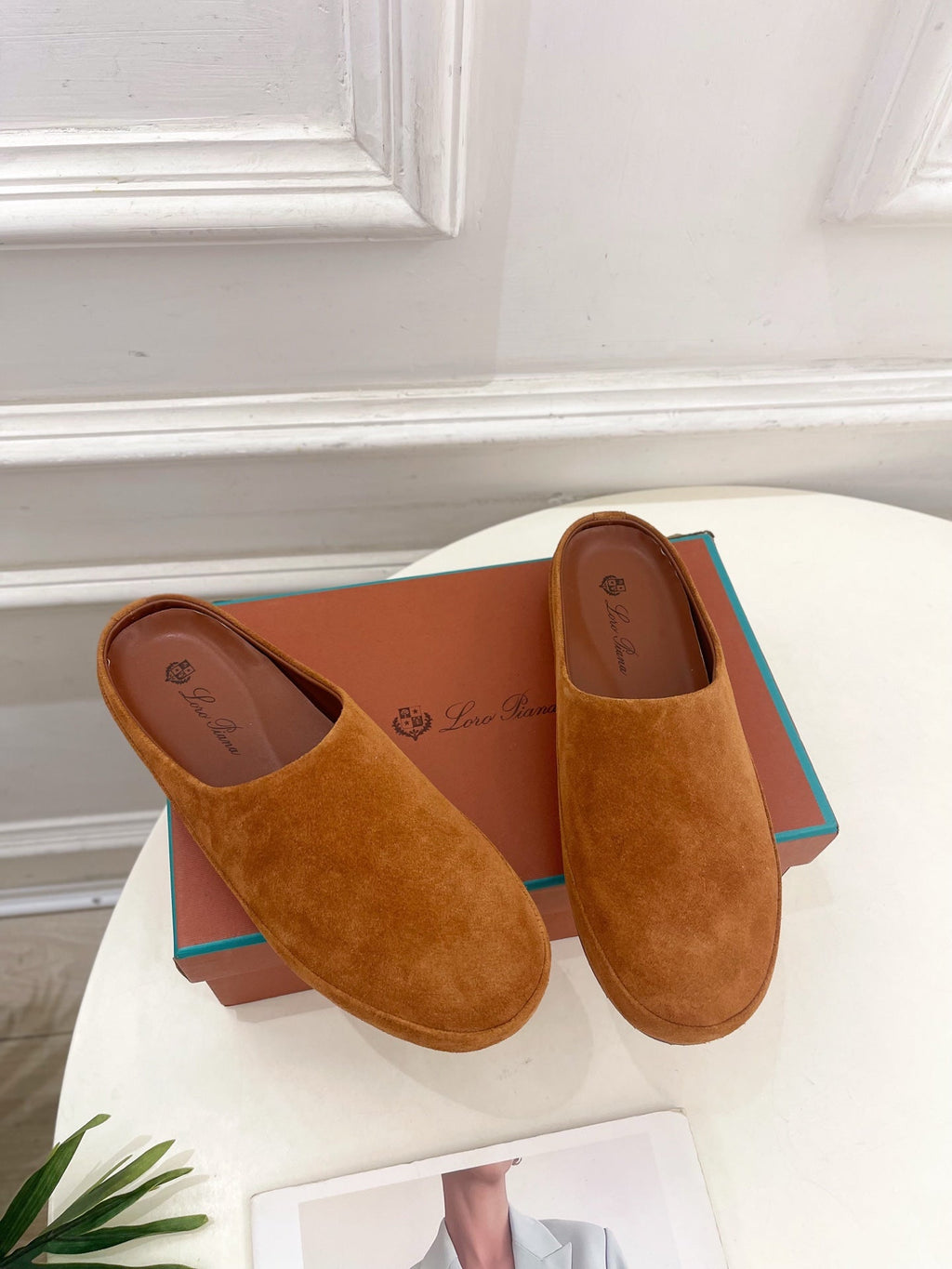 LP 25S MULES IN BURNT ORANGE SUEDE