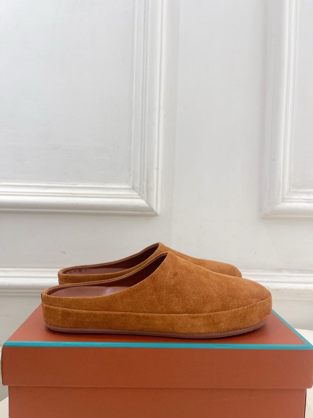 LP 25S MULES IN BURNT ORANGE SUEDE