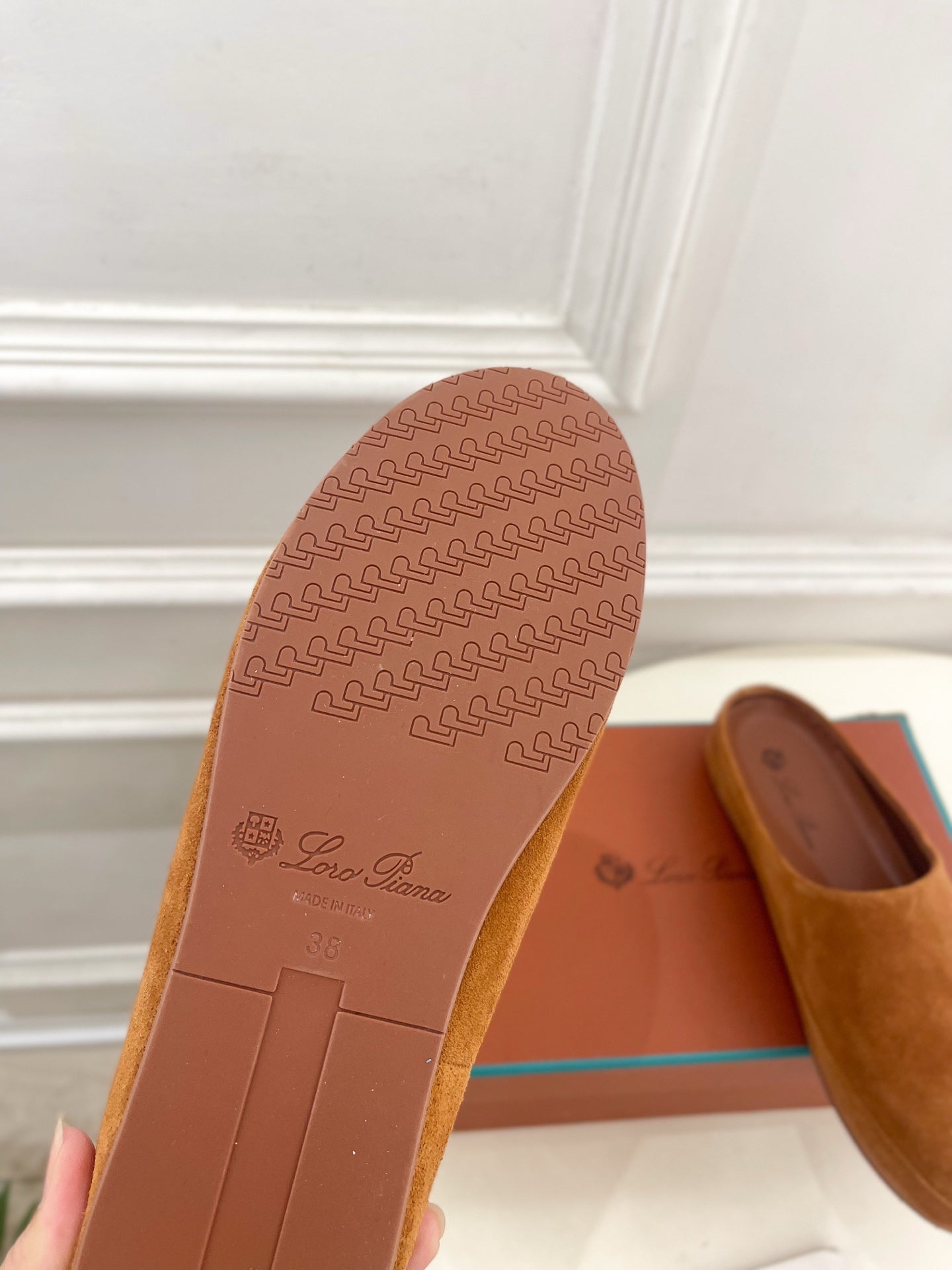 LP 25S MULES IN BURNT ORANGE SUEDE