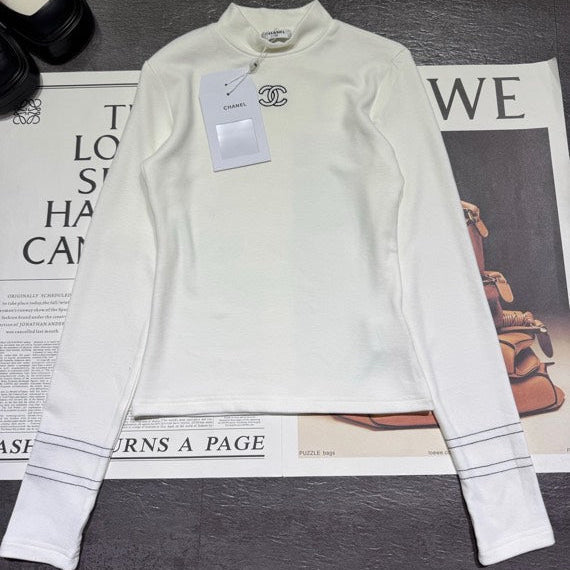 CHANEL 25S LONG-SLEEVE FLEECE-LINED T-SHIRT 613