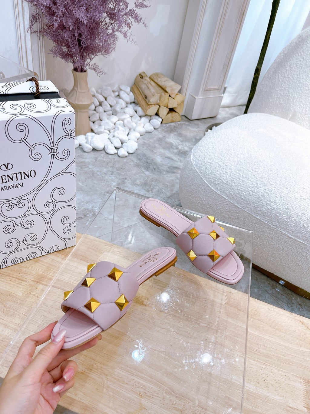 STUD FLAT SLIDE IN BABY PINK LAMBSKIN