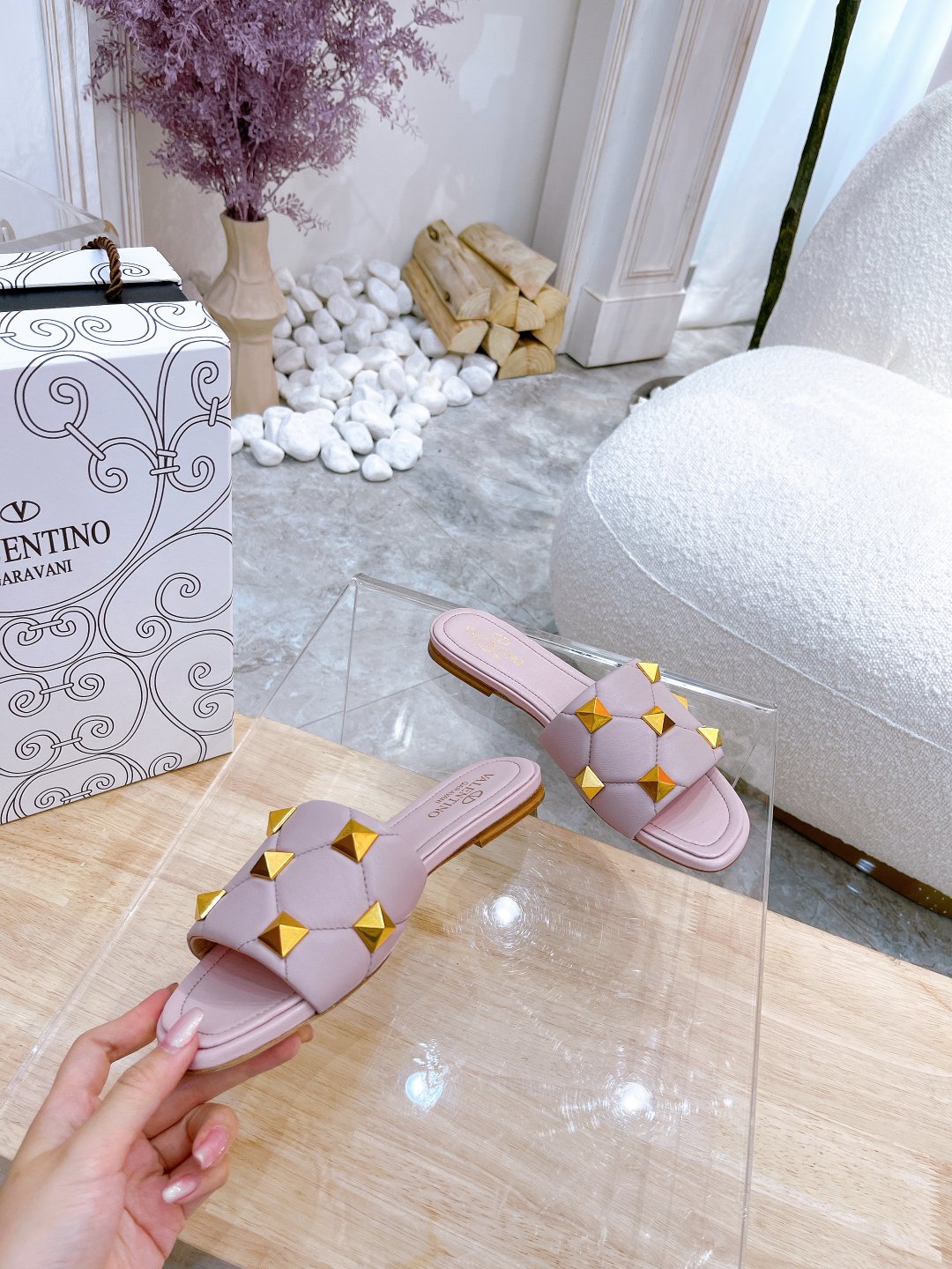 STUD FLAT SLIDE IN BABY PINK LAMBSKIN