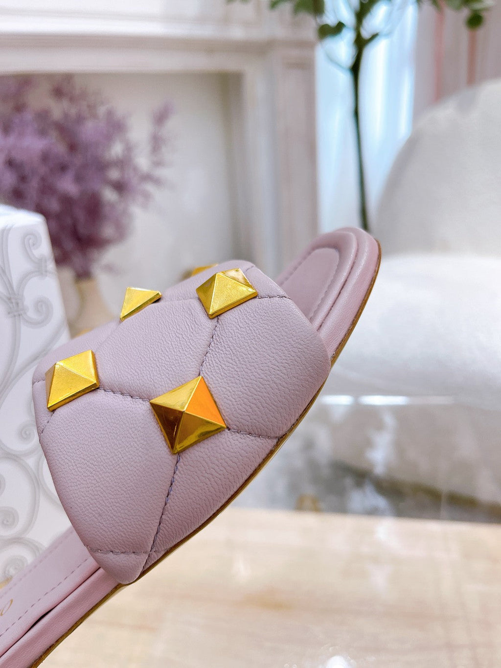 STUD FLAT SLIDE IN BABY PINK LAMBSKIN