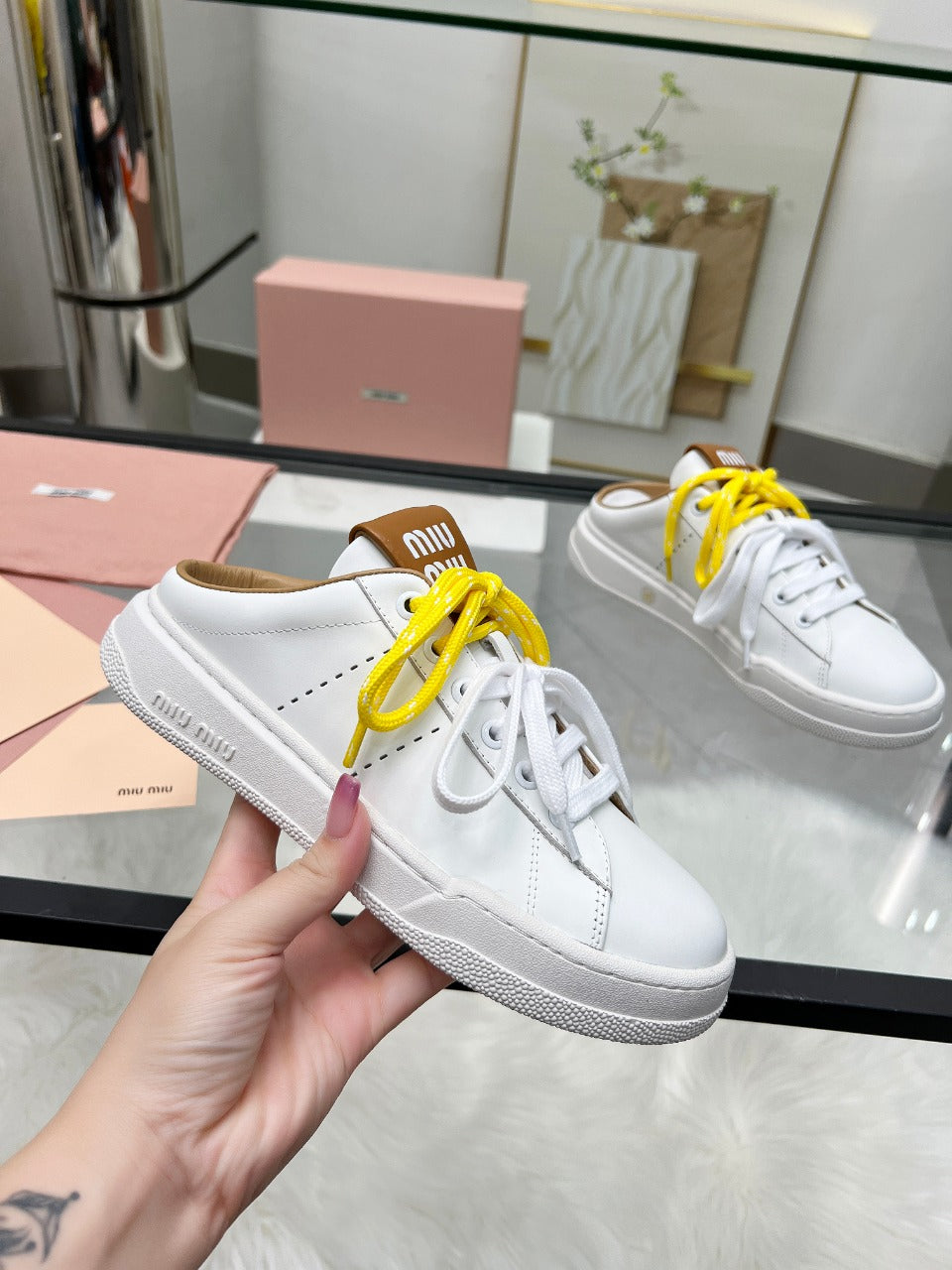 SNEAKER MULES IN WHITE MIX BROWN CALFSKIN WHITE  YELLOW LACES