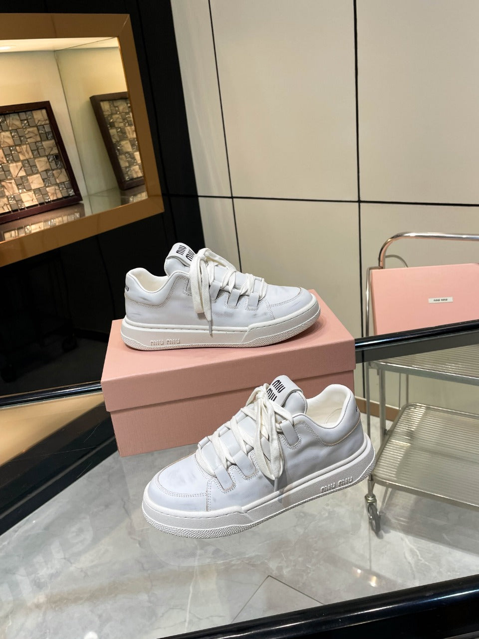 SKATEBOARD SNEAKERS IN OFF WHITE BLEACHED CALFSKIN